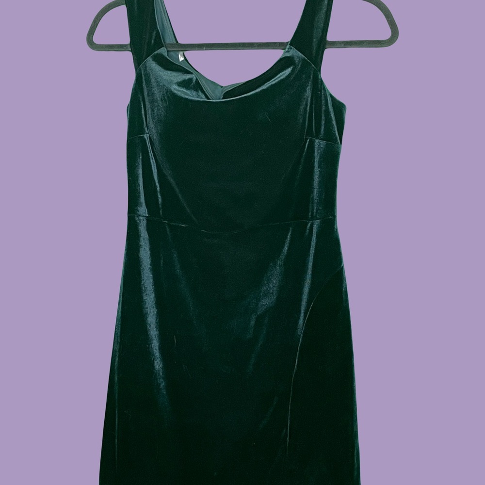 Elegant Green Velvet Dress